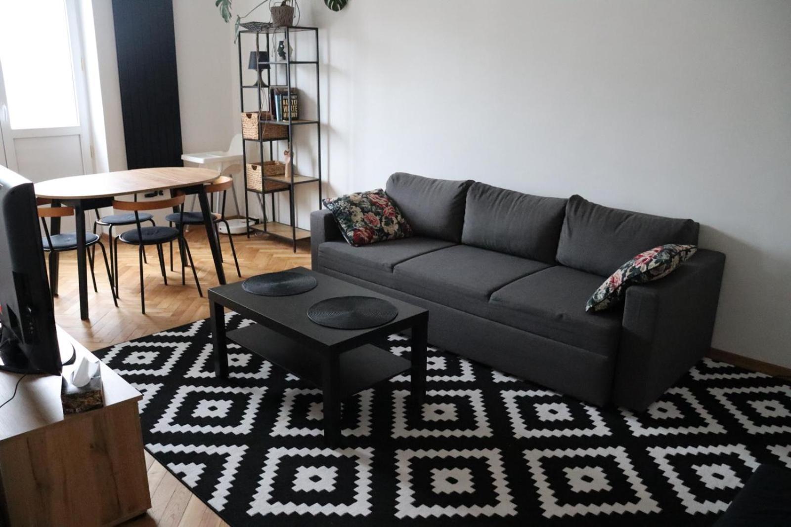 Ohmyhome - Plac Pieciu Rogow - Centrum Warsaw Ngoại thất bức ảnh