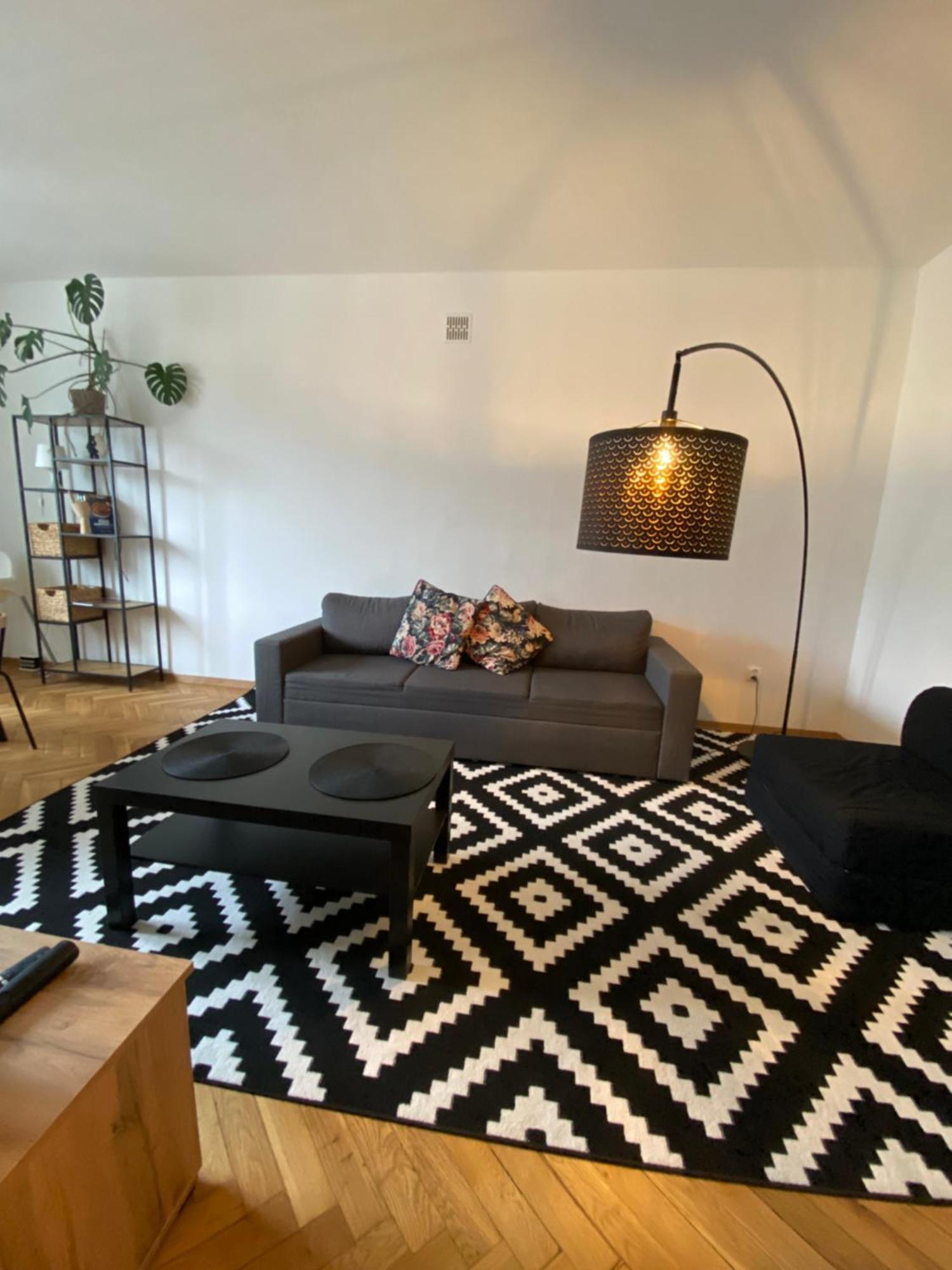 Ohmyhome - Plac Pieciu Rogow - Centrum Warsaw Ngoại thất bức ảnh